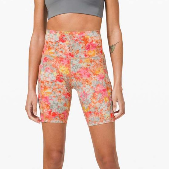 💕LULULEMON ALIGN HIGH RISE SHORT WITH POCKETS 8”💕 - Picture 6 of 16